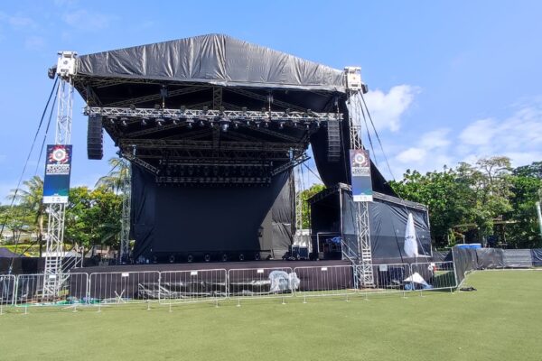 Sentosa Red Spade Count Down 12mx12m Truss System Stage